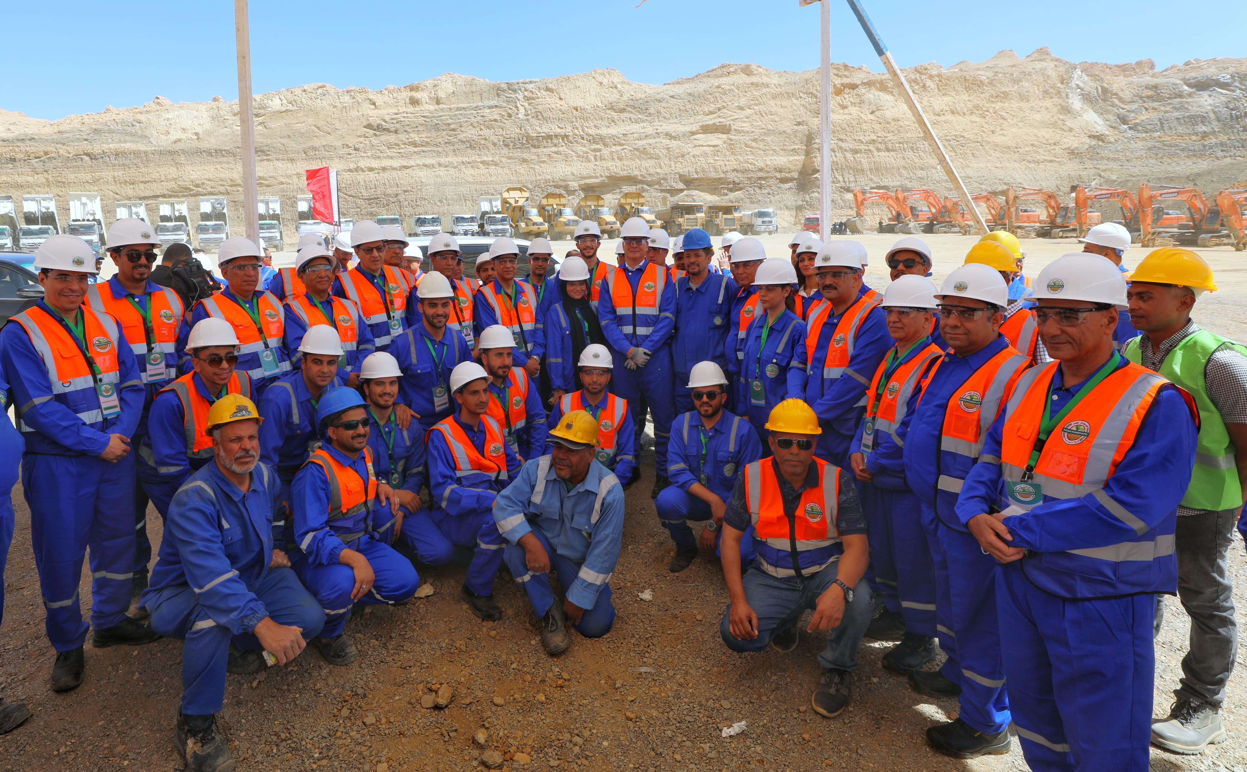 وزير البترول يتفقد منجم فوسفات أبو طرطور ومشروع حامض الفوسفوريك